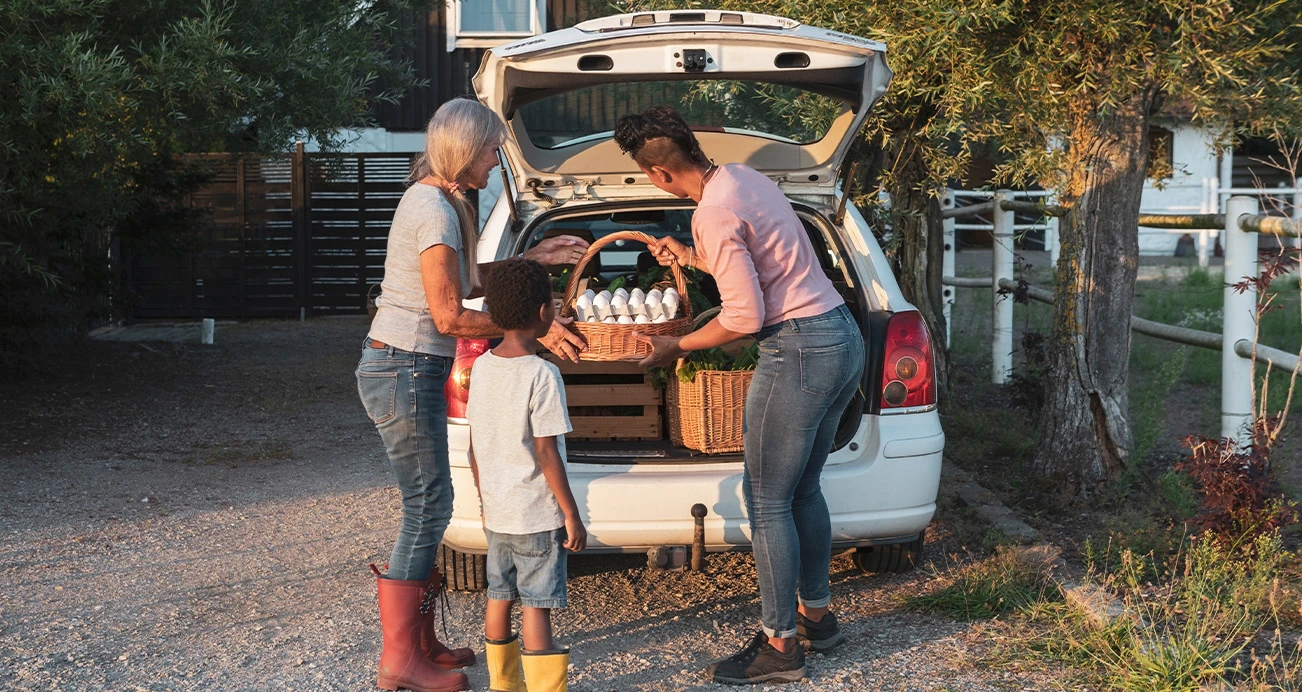 127 Best Used Cars for 2022: Family loading items into truck | CarMax