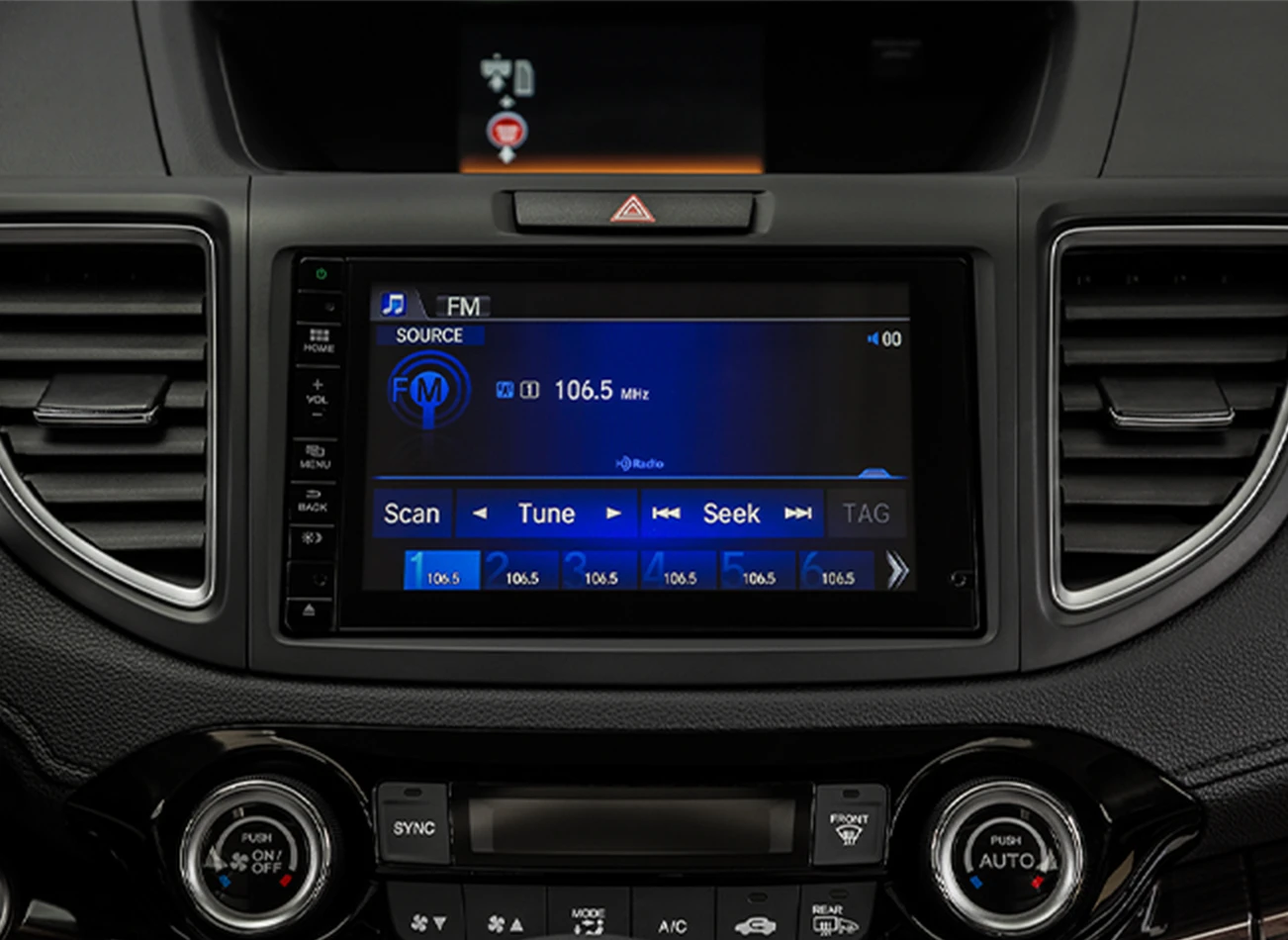 2015 Honda CR-V Review: Tech | CarMax