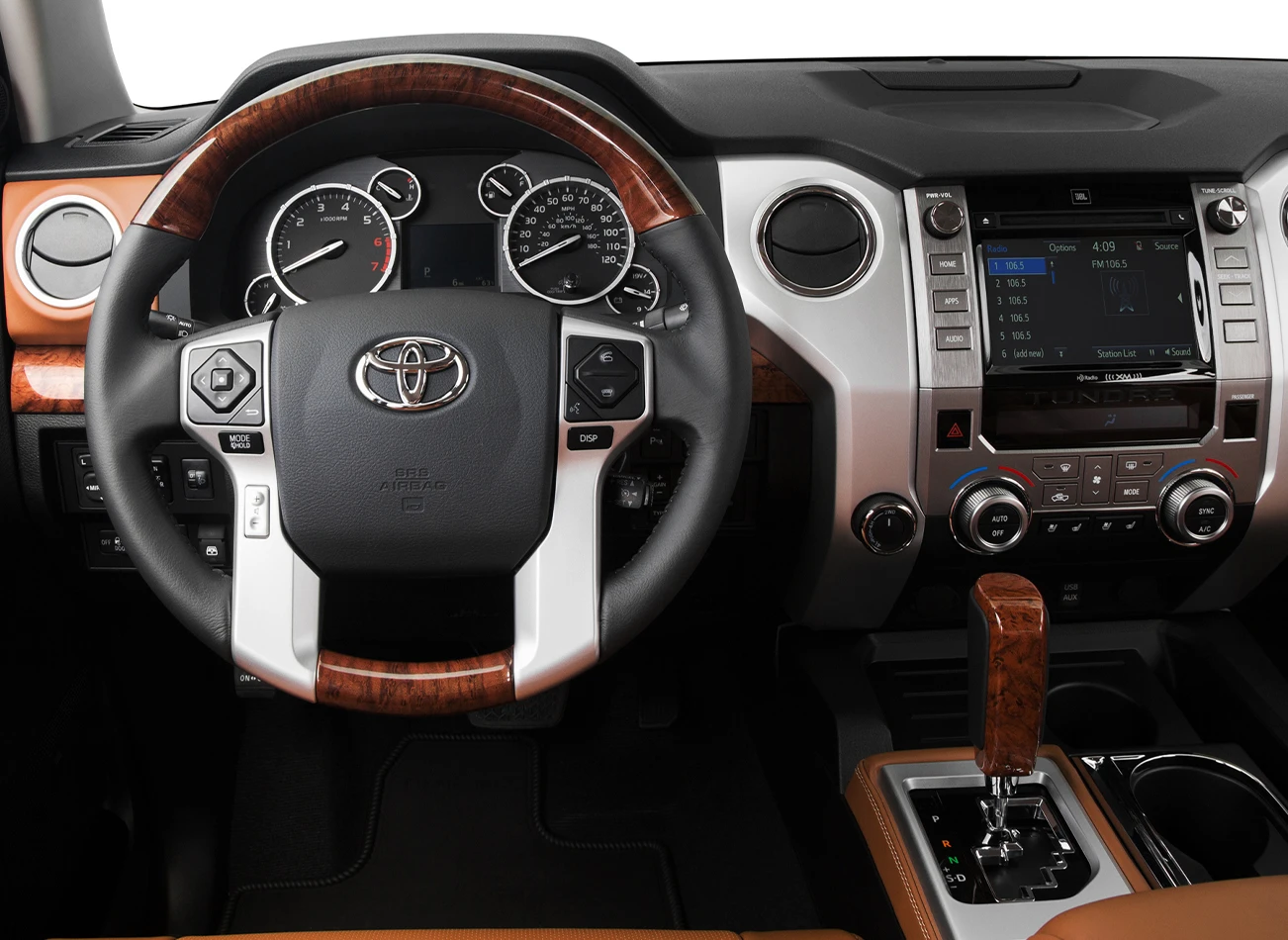 2017 Toyota Tundra: Dashboard | CarMax