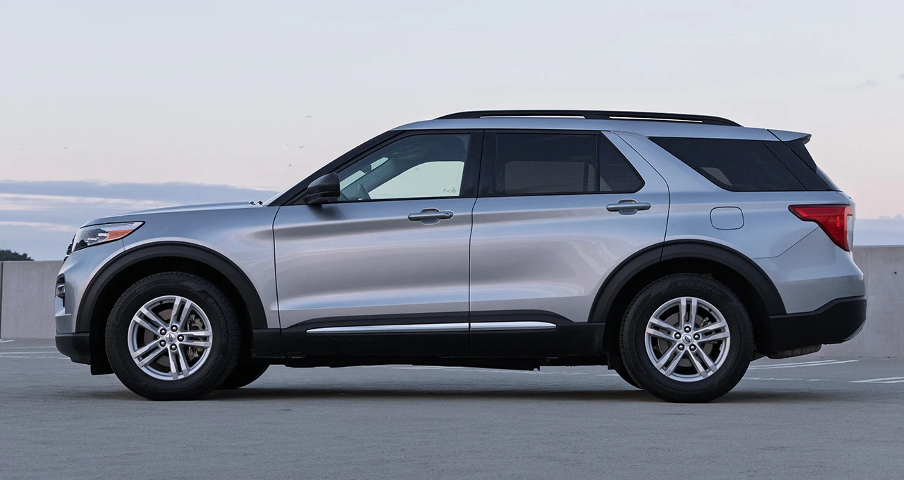 Ford Explorer side exterior