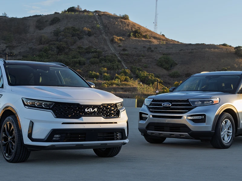 2023 SUVs Compared: Ford Explorer vs. Kia Sorento: Hero | CarMax