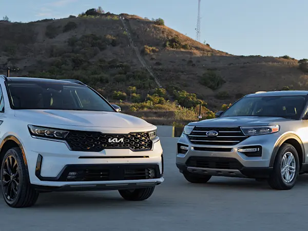 2023 SUVs Compared: Ford Explorer vs. Kia Sorento: Hero | CarMax