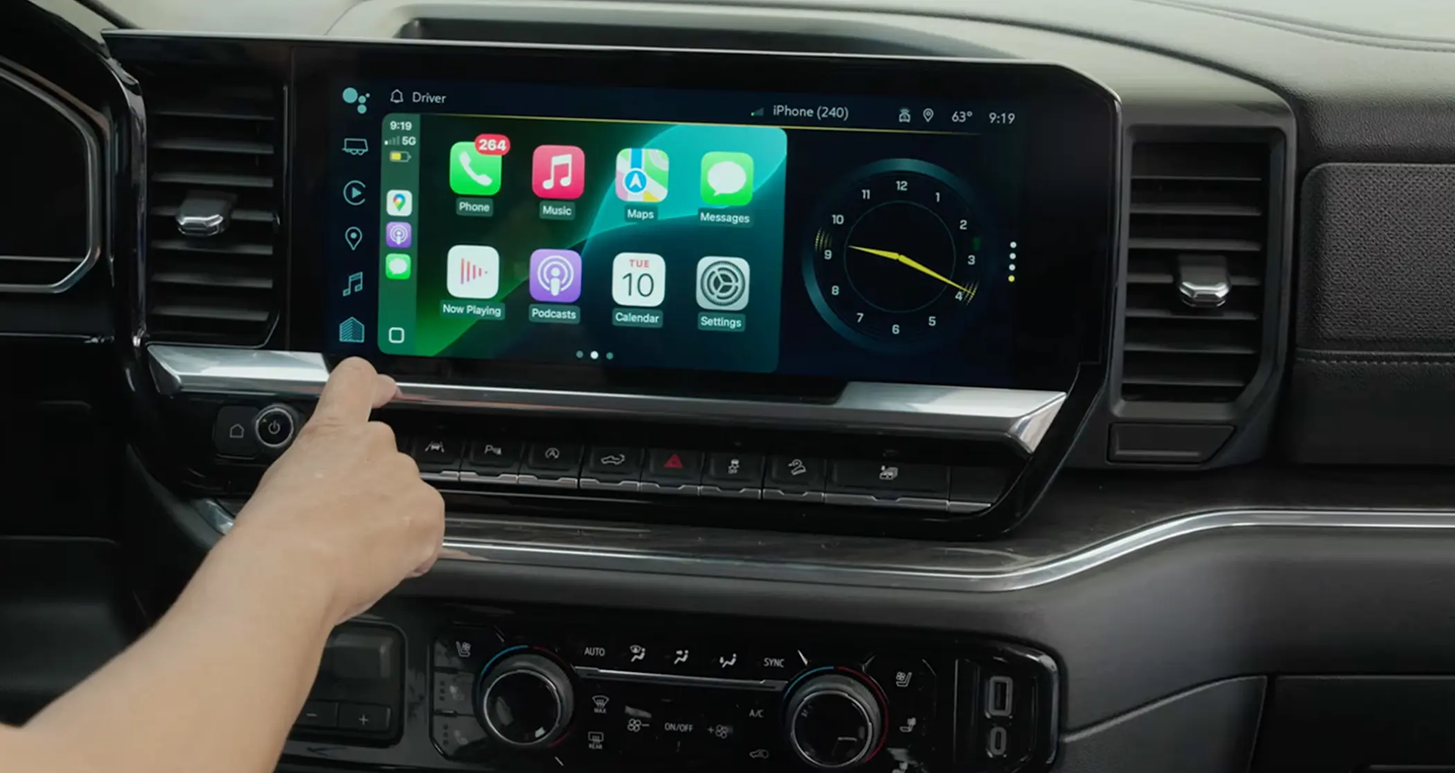 Apple CarPlay touchscreen
