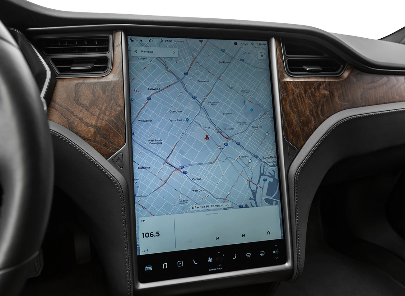 2020 Tesla Model X Review: Entertainment screen | CarMax