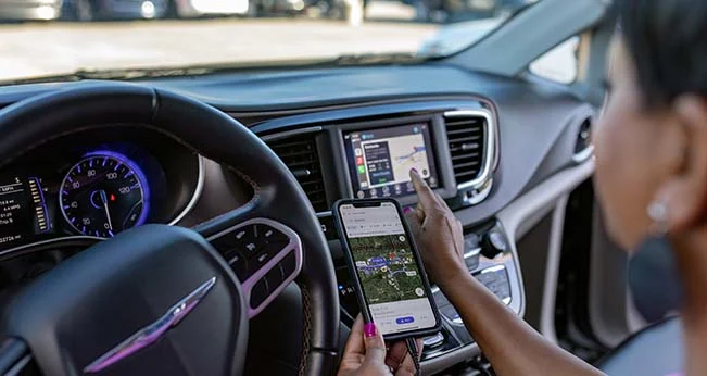 11 Cool Tech Features for Cars and Trucks: Smartphone Connectivity| CarMax