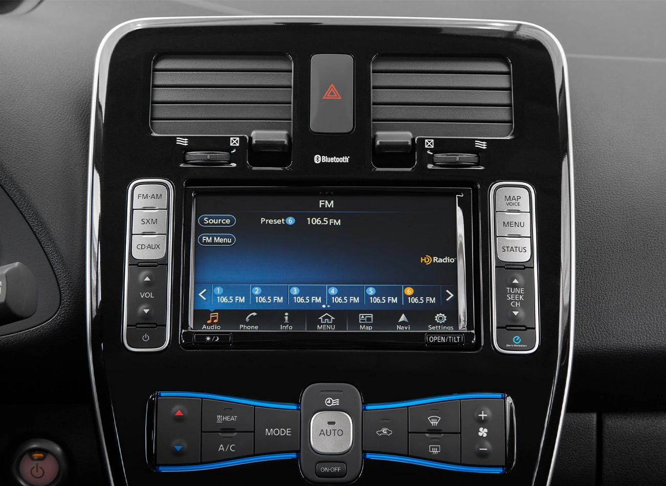 2017 Nissan Leaf Review: Entertainment screen | CarMax
