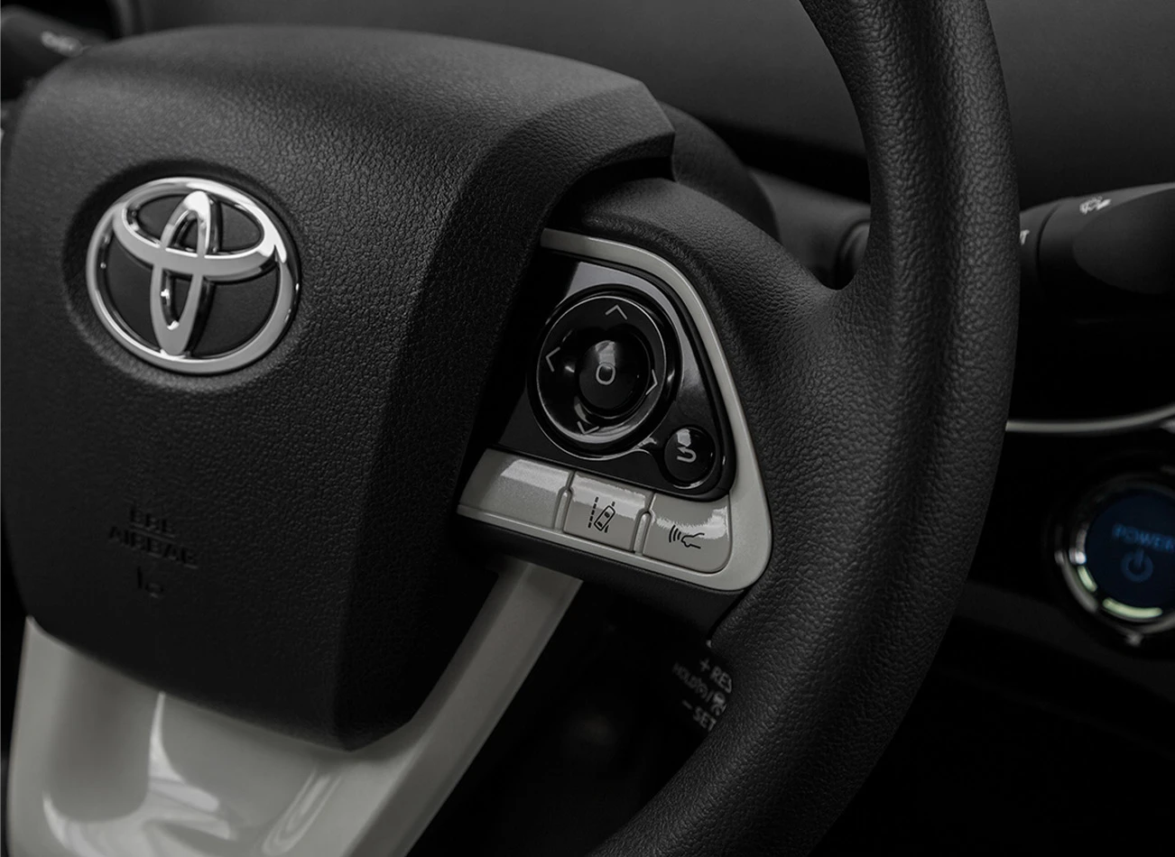 2018 Toyota Prius: Steering wheel | CarMax