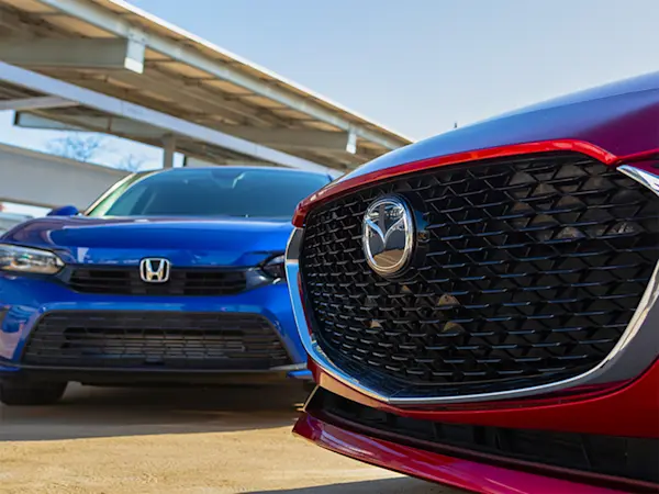 . Honda Civic-Mazda 3 Comparison-Hero-abstract 800x600 FINAL