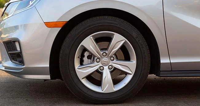 2019 Honda Odyssey Review: Rim | CarMax