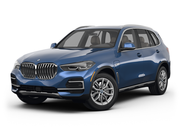 2022 BMW X5 xDrive45e side exterior view