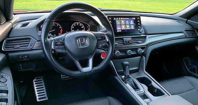 Ask the Expert: Should You Buy a Honda Accord or Hyundai Sonata?: Tech Honda | CarMax
