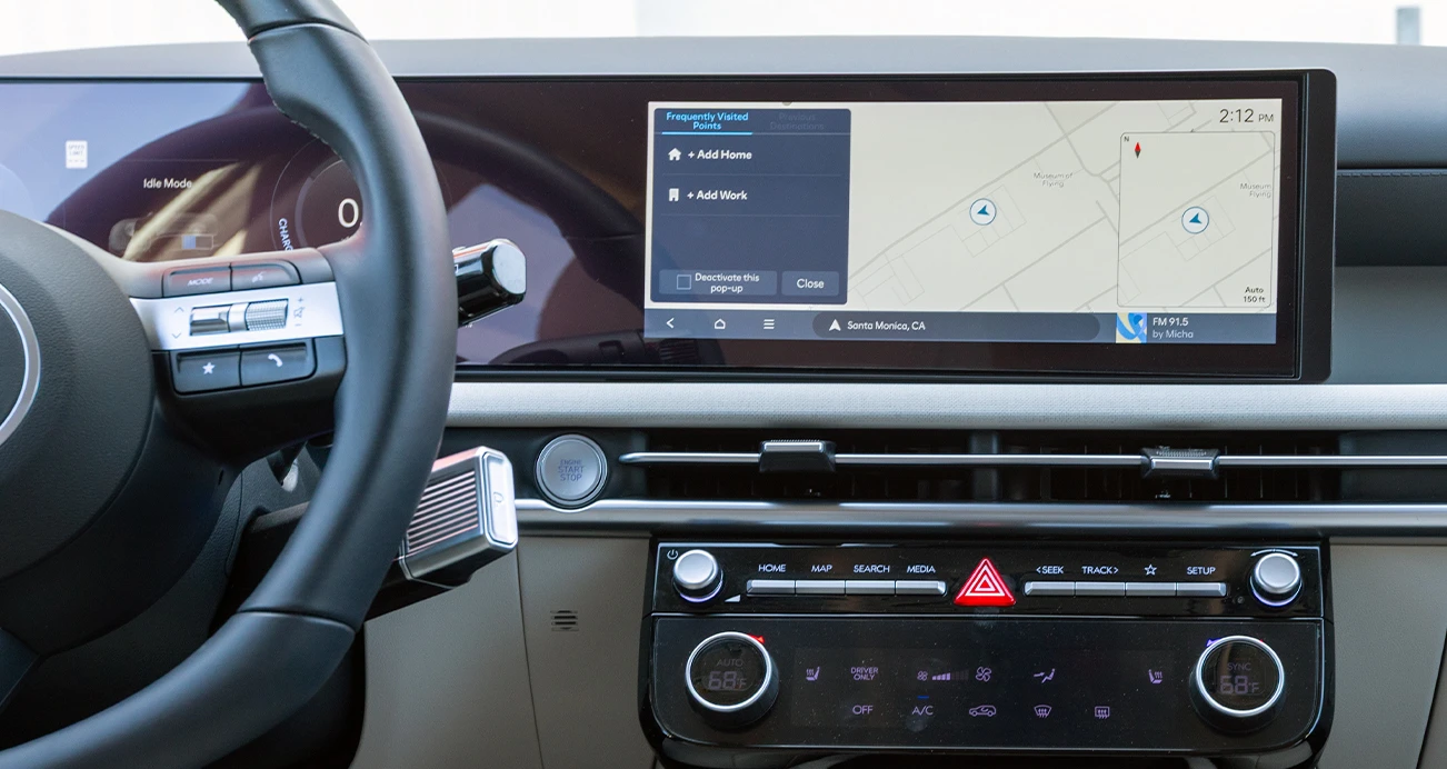 Hyundai Tucson dashboard and touchscreen