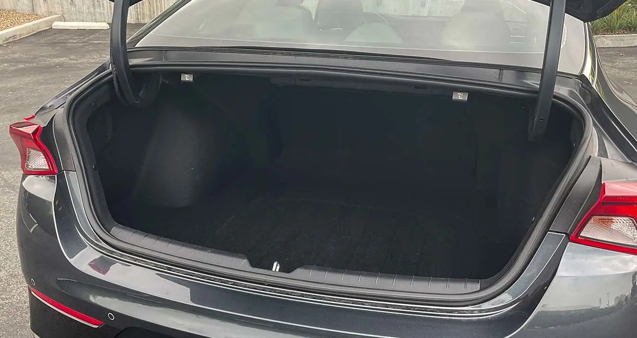 Ask the Experts: Kia K5 Review: Cargo | CarMax