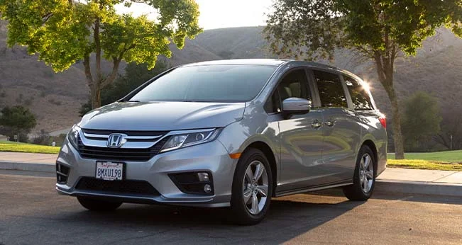 Minivan Comparison: Honda Odyssey vs. Toyota Sienna: Odyssey Front Exterior | CarMax