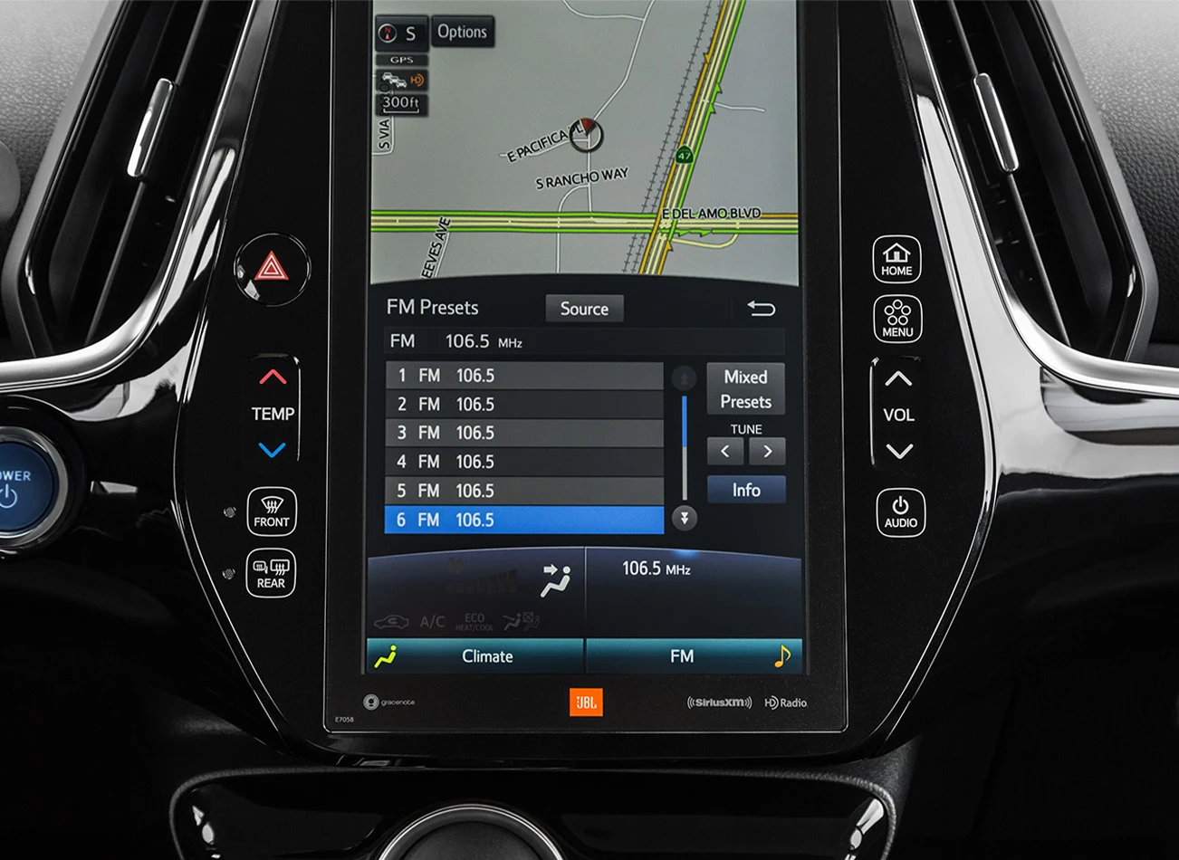 2022 Toyota Prius: Infotainment system | CarMax