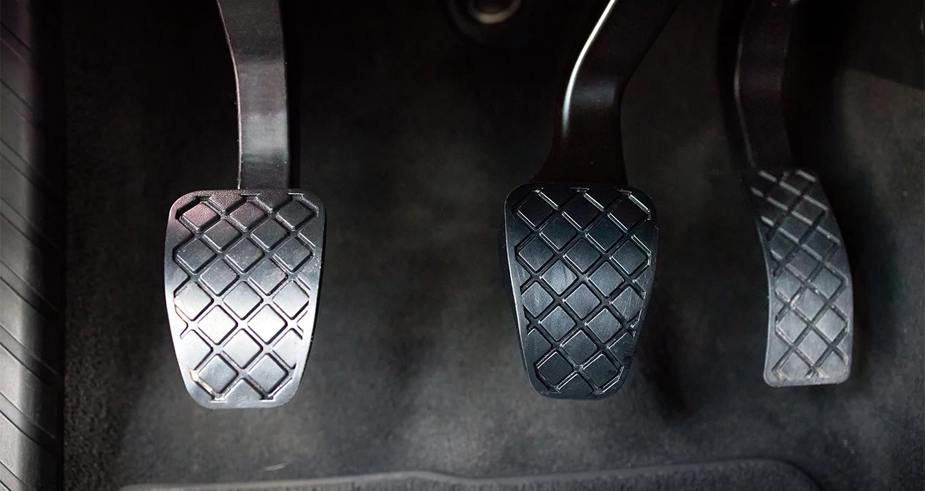 Ask the Expert: How to Drive a Manual Transmission: Clutch pedal | CarMax