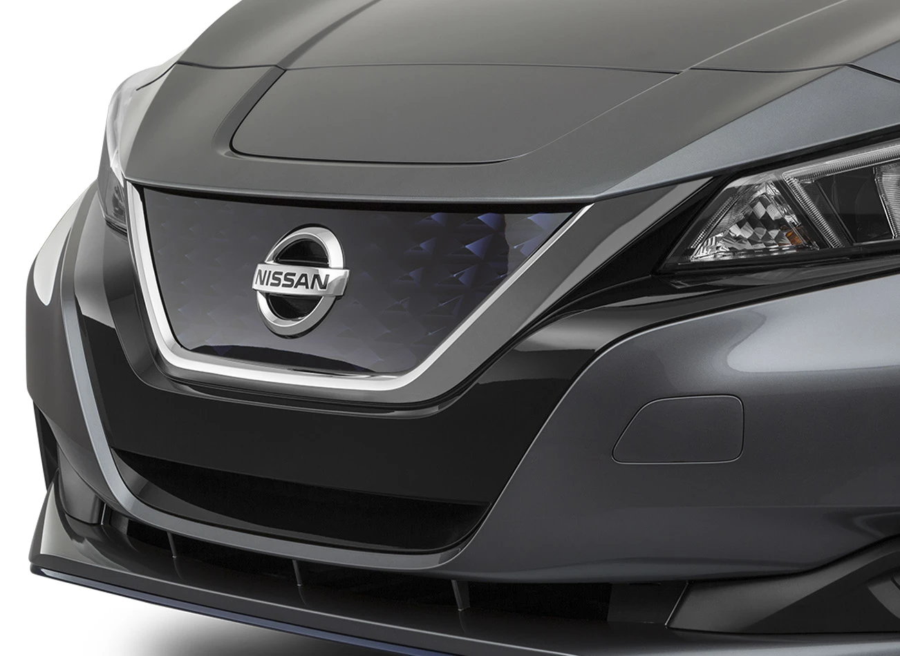 2021 Nissan Leaf: Front of car | CarMax