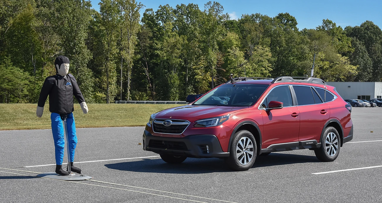 IIHS Front crash prevention vehicle-to-pedestrian test on a 2020 Subaru Outback 