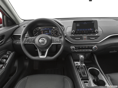 2022 Nissan Altima dashboard