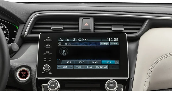 Toyota Prius vs. Honda Insight: Honda Insight Tech | CarMax