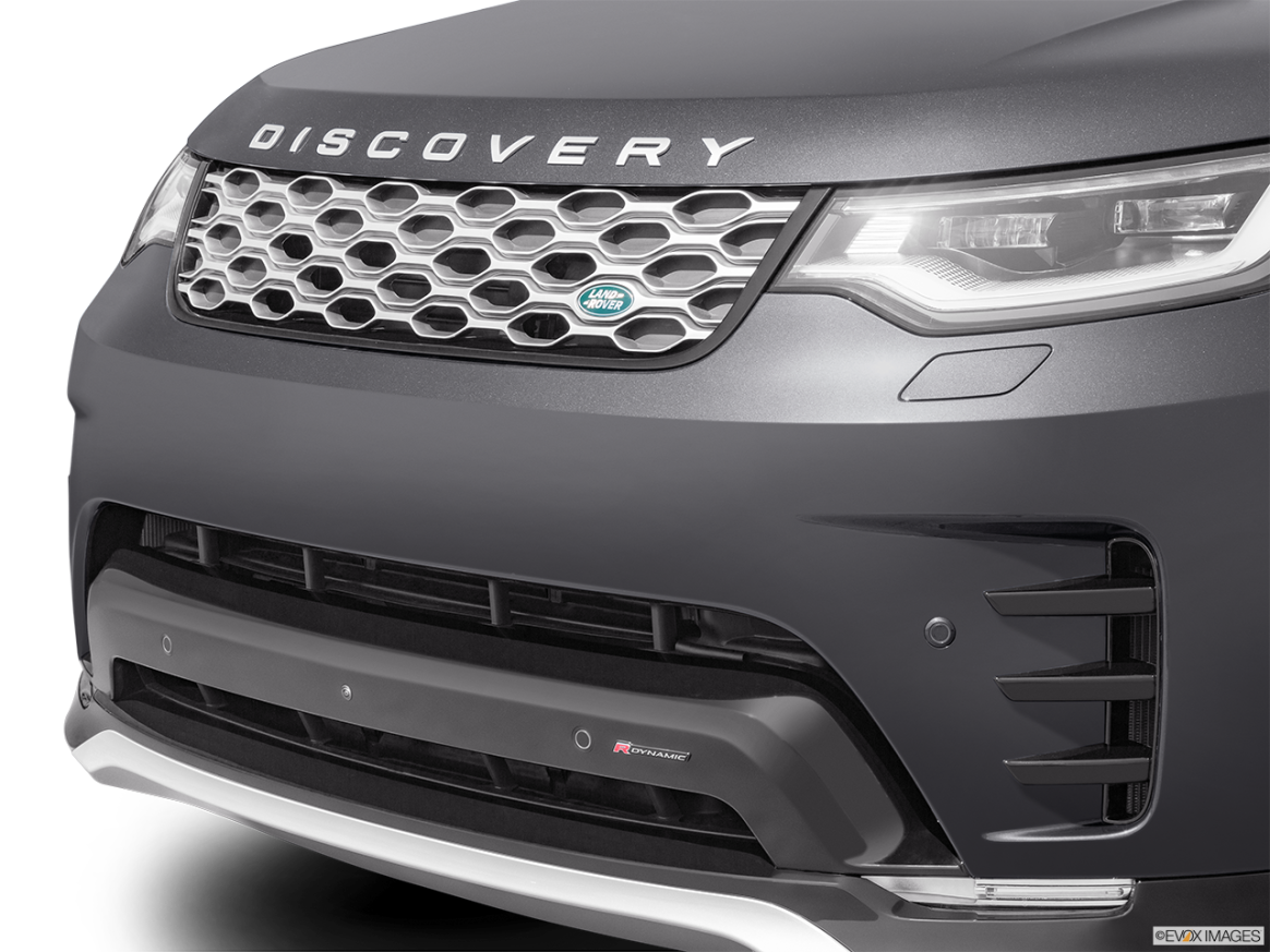 Land Rover Discovery generational hero