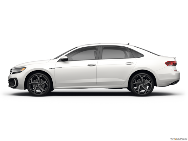2021 Volkswagen Passat R-Line