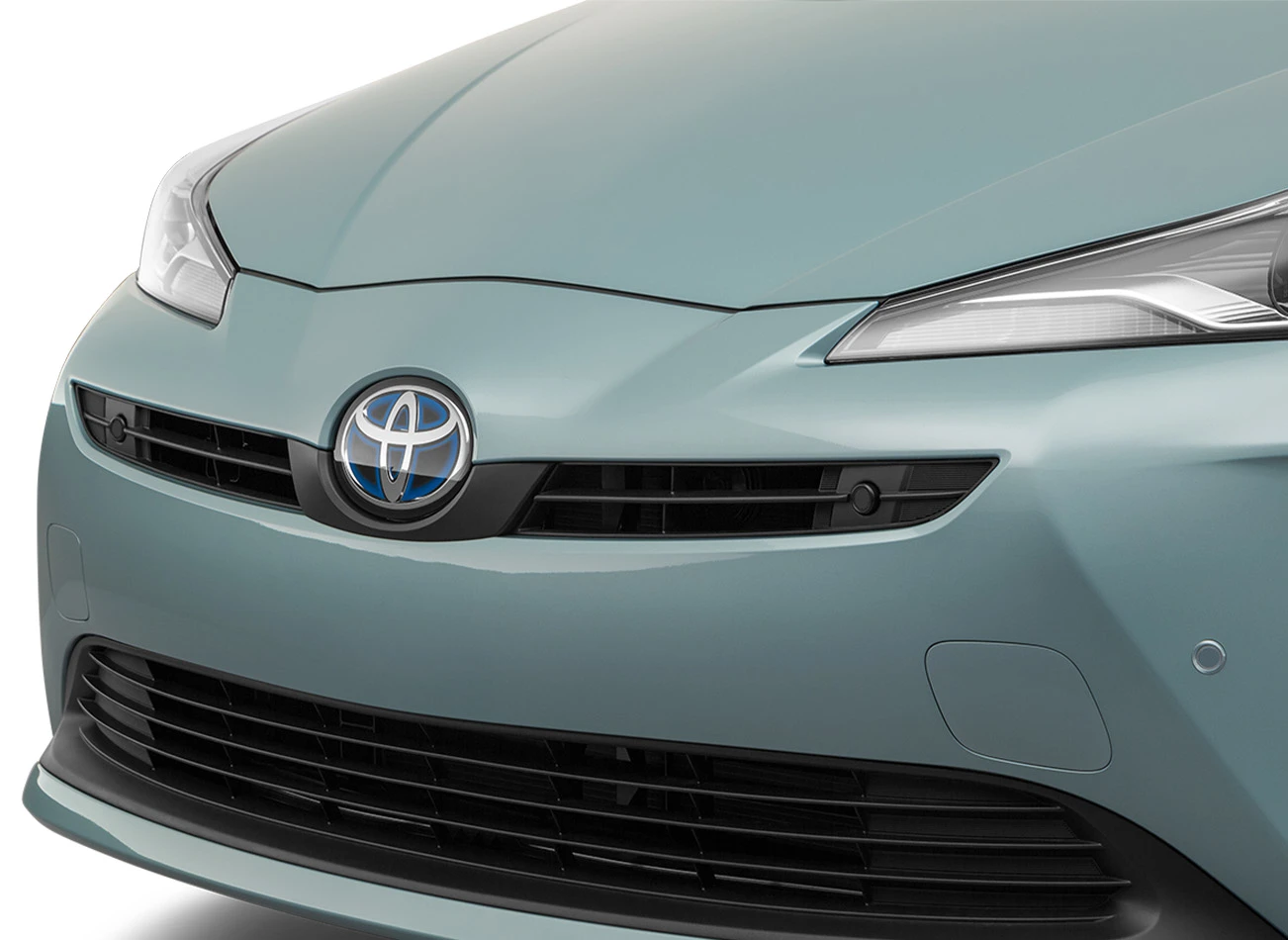 2020 Toyota Prius: Front grill and LED headlights | CarMax