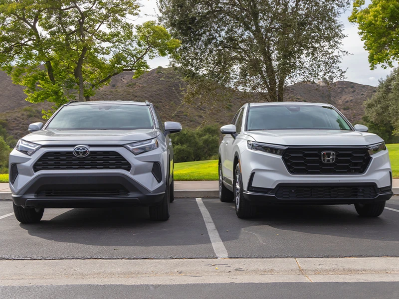 Honda CR-V or Toyota RAV4? Here's Your Expert Guide: Hero Abstract | CarMax