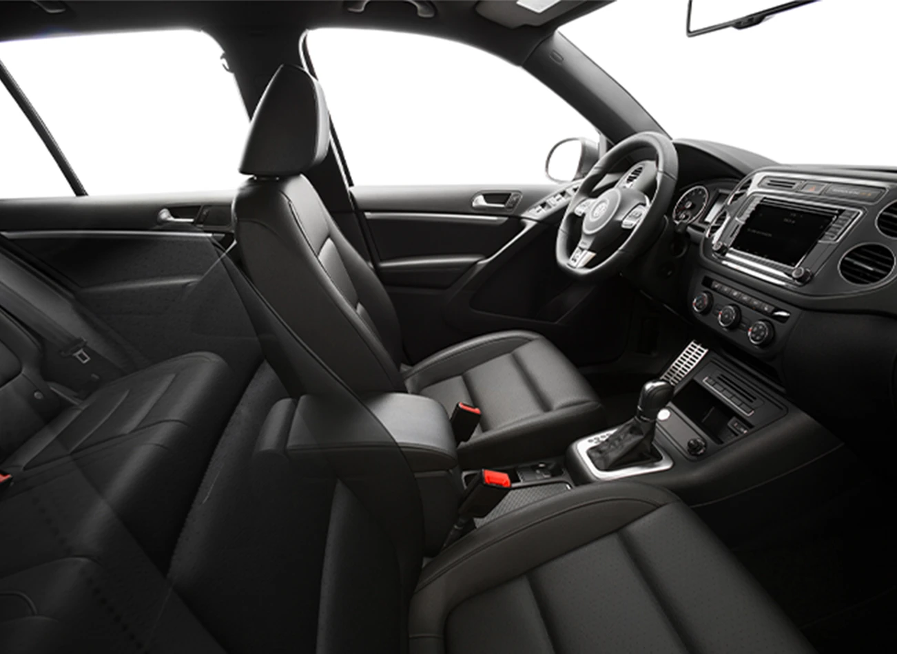 2016 Volkswagen Tiguan Review: Front Seat | CarMax