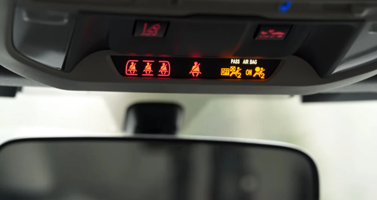 Visual indicators for front- and rear-seat passengers