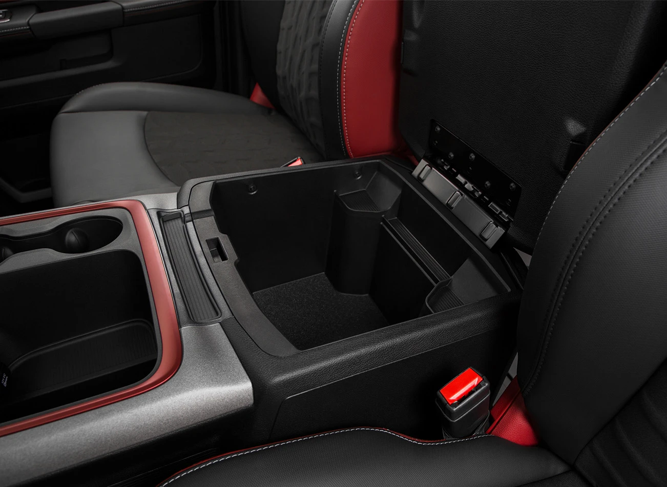 2016 RAM 1500: Interior Console | CarMax