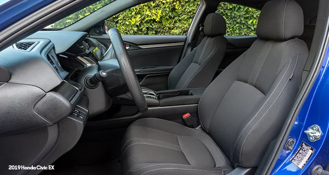 Ask the Expert: Should You Buy a Honda Civic or Accord?: Honda Civic Front Seat | CarMax