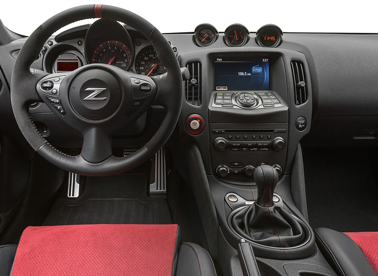  2020 Nissan 370Z: Dashboard | CarMax