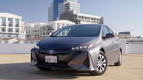 Ask the Expert: How to Choose the Right Toyota Prius: Abstract | CarMax