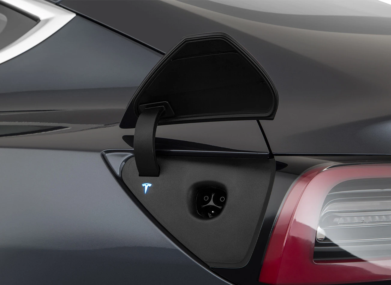 RTB 42017 Tesla Model 3: Charging port | CarMax