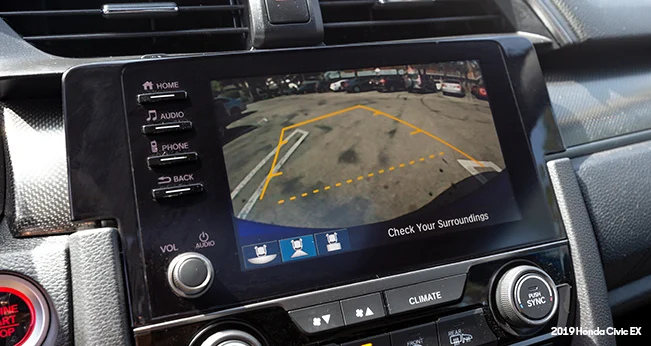 Ask the Expert: Should You Buy a Honda Civic or Accord?: Honda Civic Backup Camera | CarMax