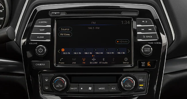Nissan Maxima vs. Toyota Camry: Nissan Maxima Tech | CarMax
