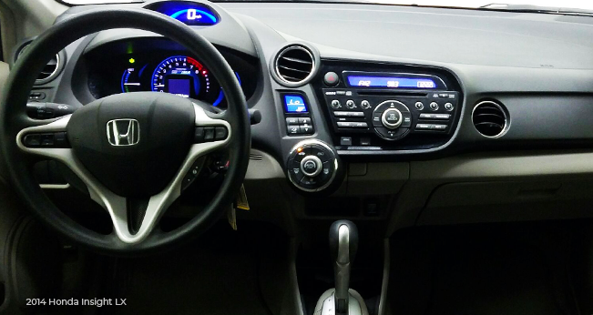 Hyundai Insight Review: Tech Dash | CarMax