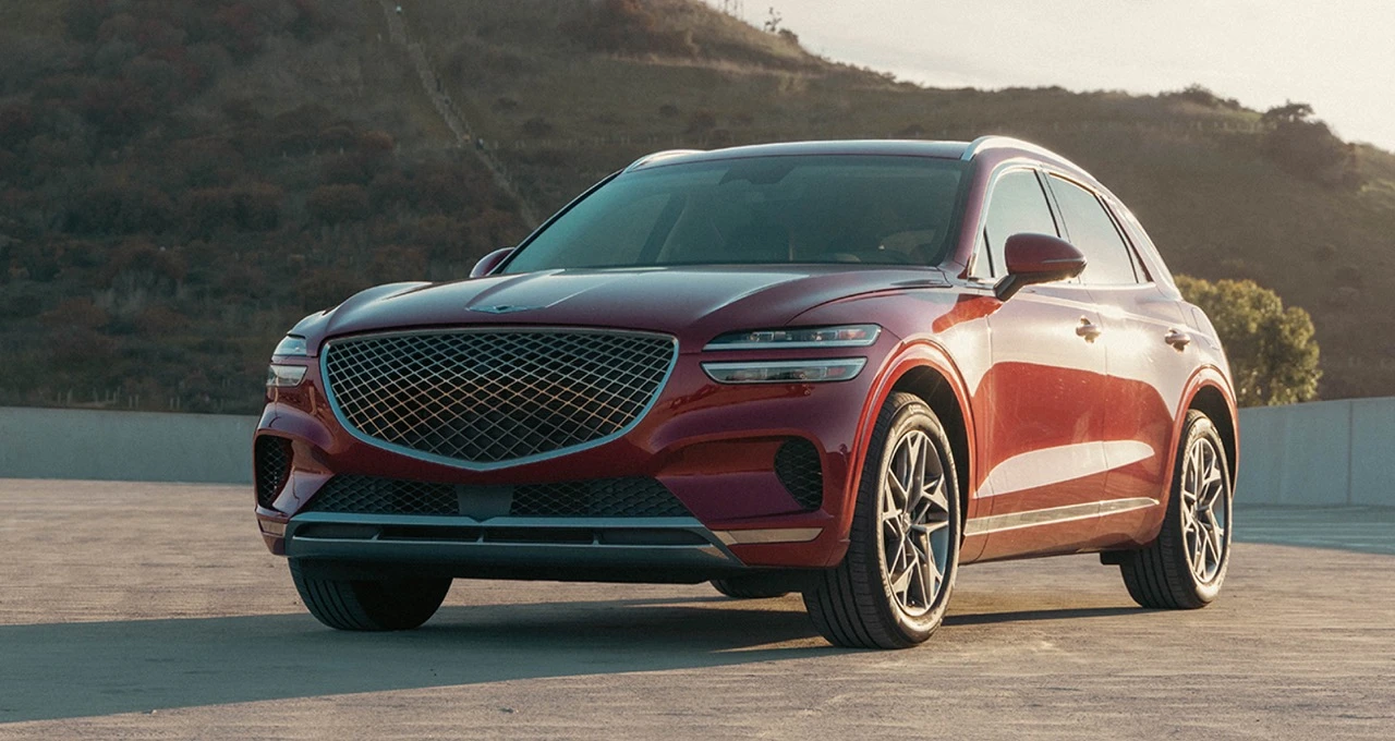 Genesis GV70 front exterior