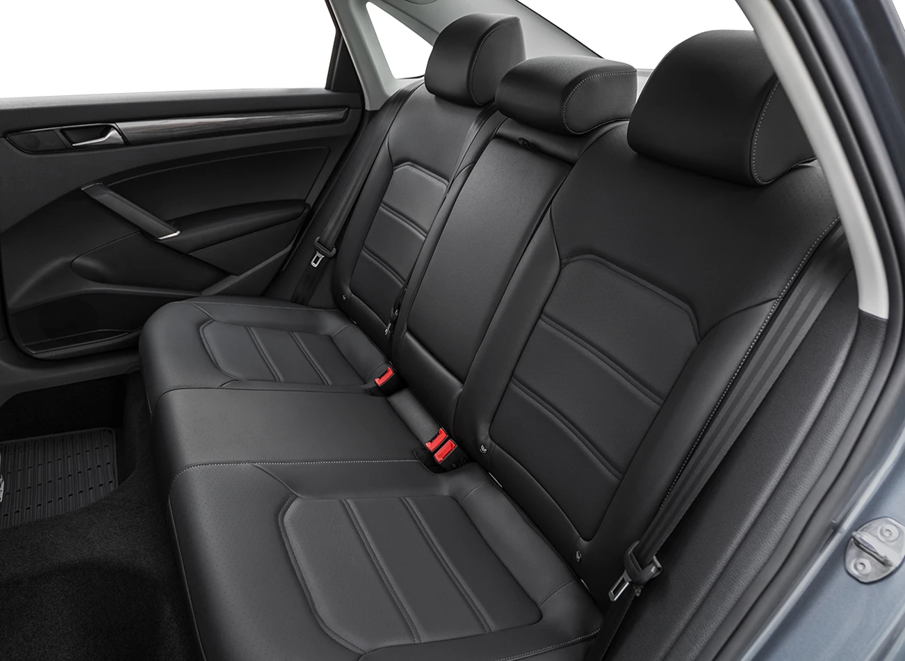 2020 Volkswagen Passat Review: Spacious back passenger seats | CarMax