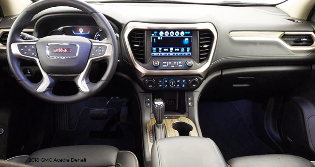 GMC Acadia: Tech Dash | CarMax