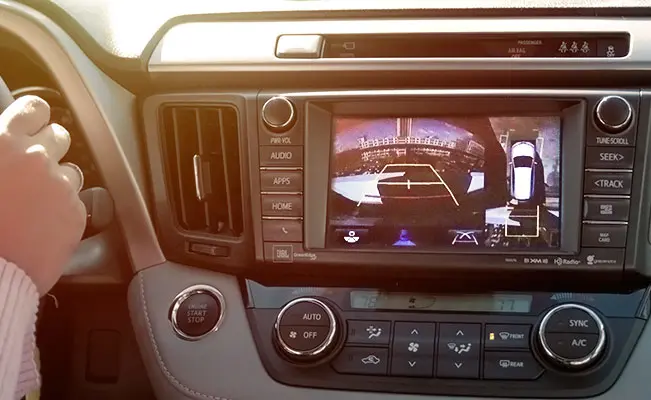 Best Times to Buy a Car: Back-up Camera | CarMax