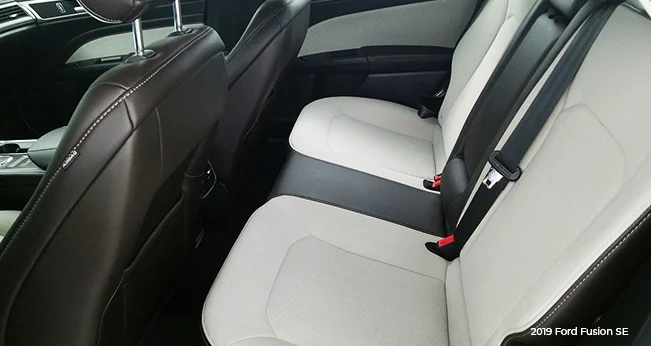 Ford Fusion: Backseats | CarMax