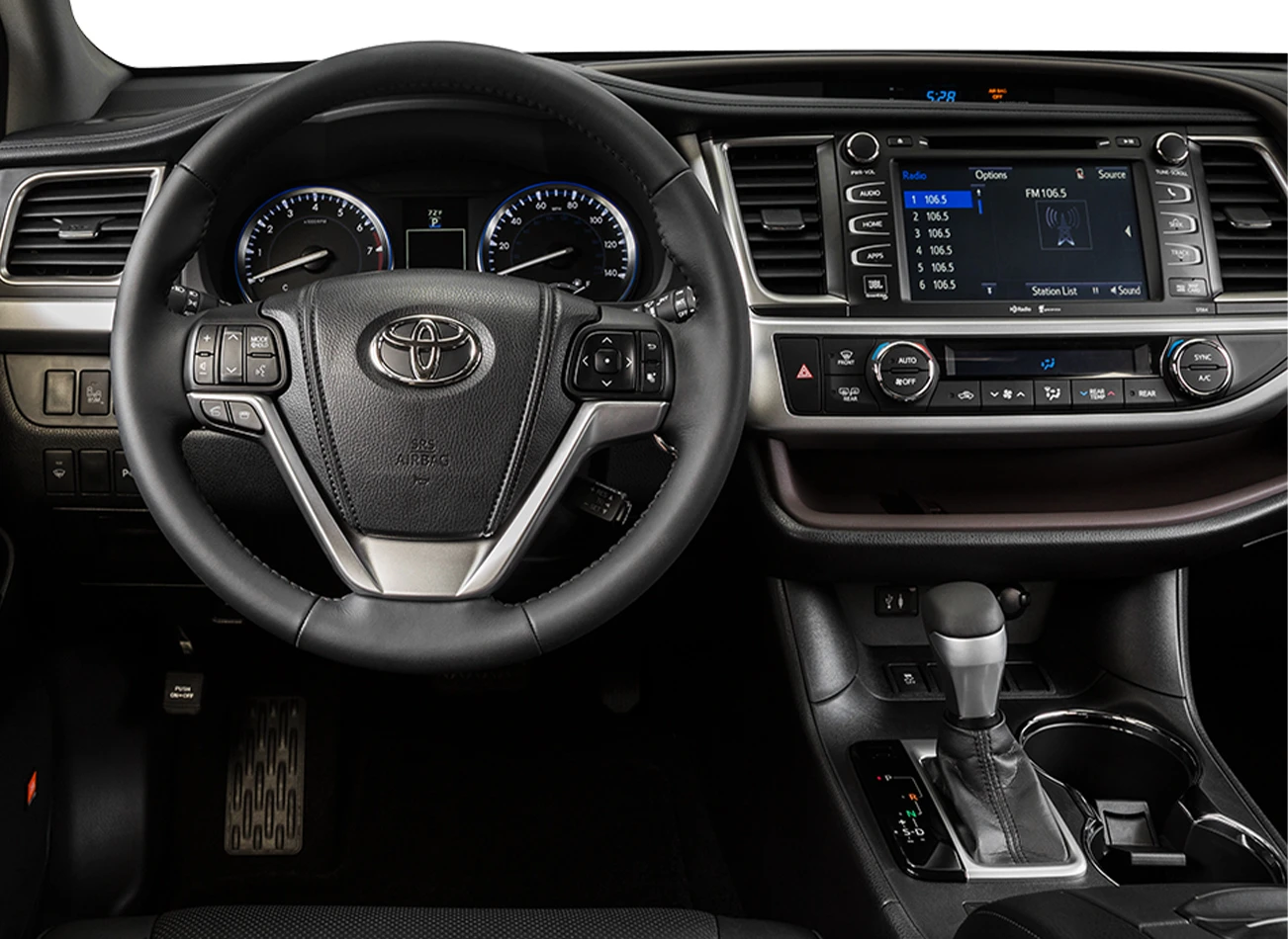 2015 Toyota Highlander Review: Dashboard | CarMax