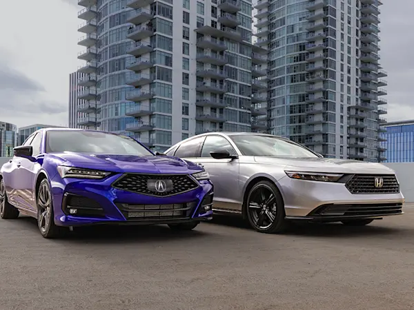 Luxury vs Lowkey-Honda Accord vs Acura TLX Hero-abstract 800x600 | CarMax