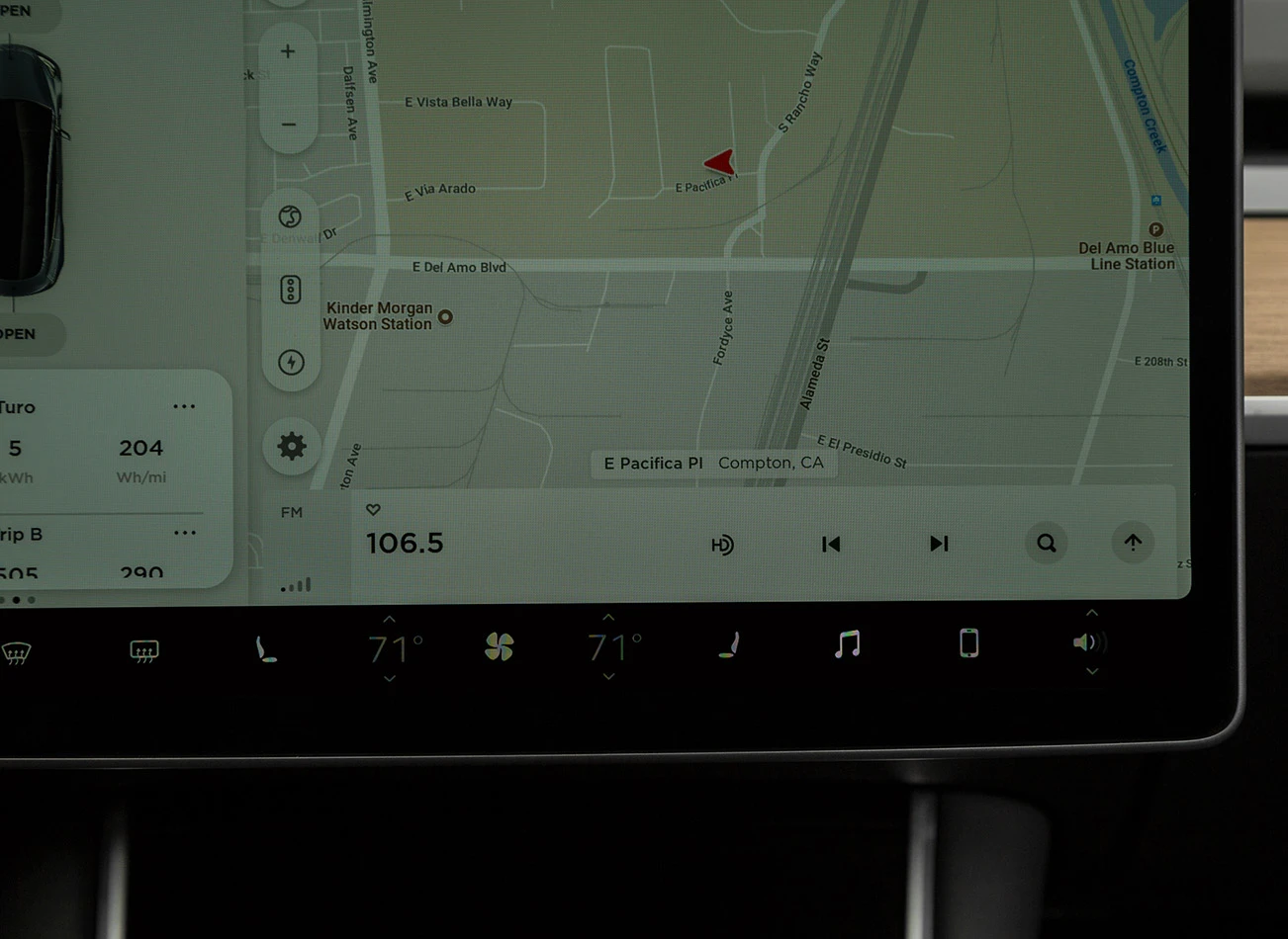 2017 Tesla Model 3: Touchscreen display | CarMax