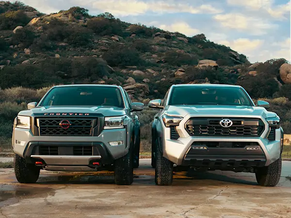 Toyota Tacoma vs Nissan Frontier Hero-abstract | CarMax