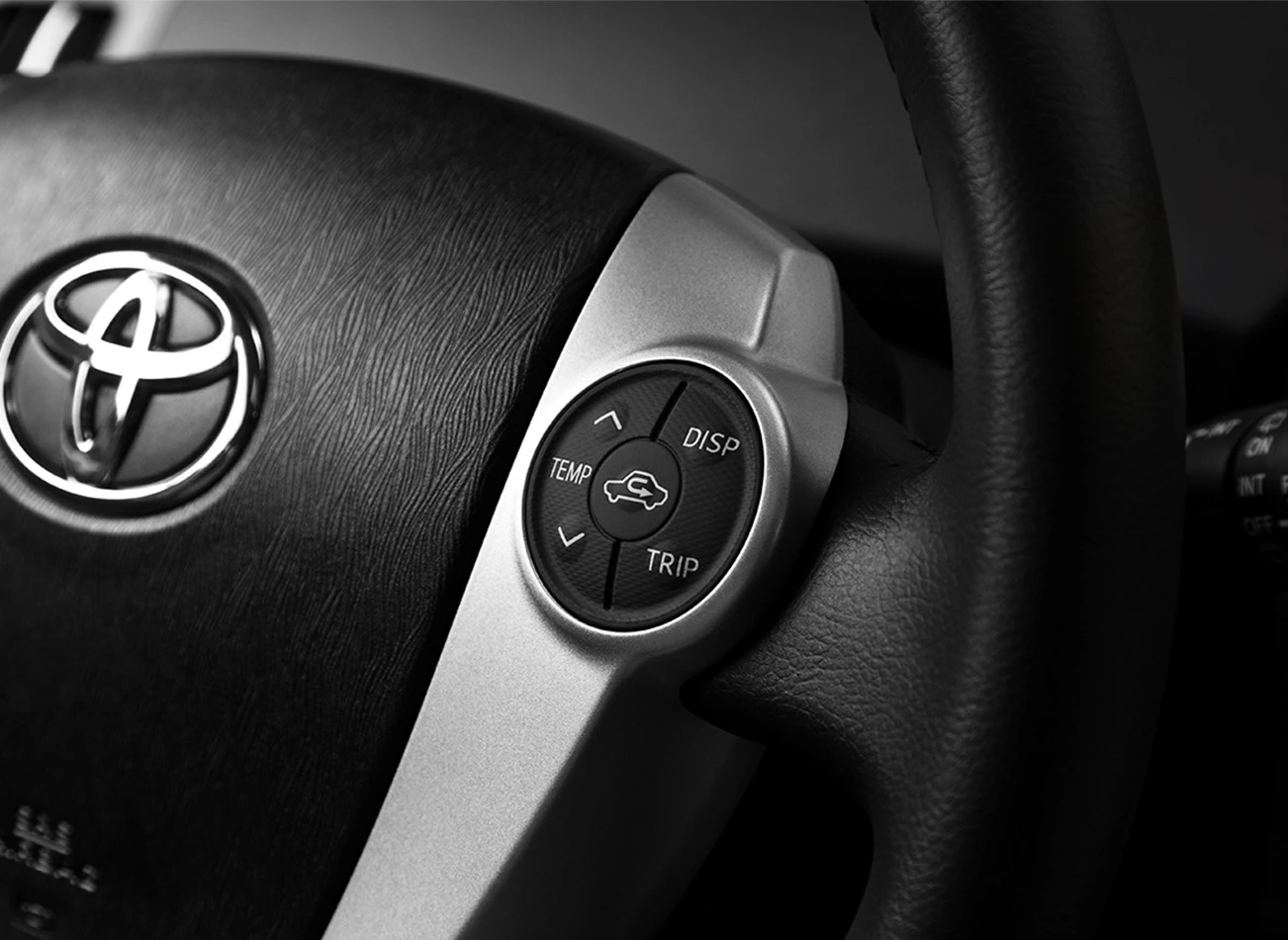 2015 Toyota Prius: Steering wheel driver aids | CarMax