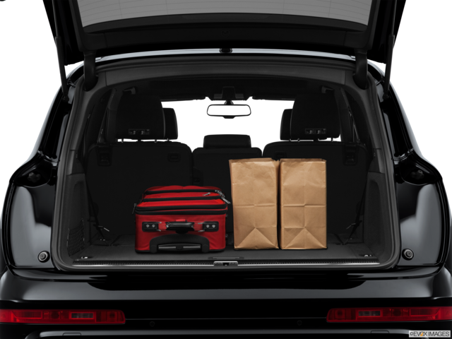 2012 audi q7 cargo area with stuff