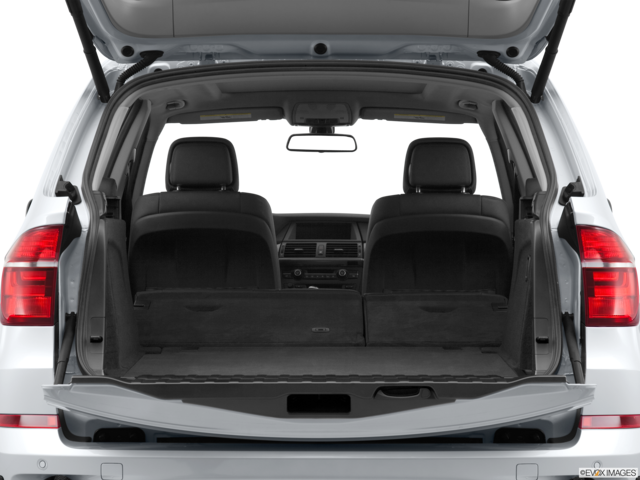 2012 bmw x5 cargo area empty